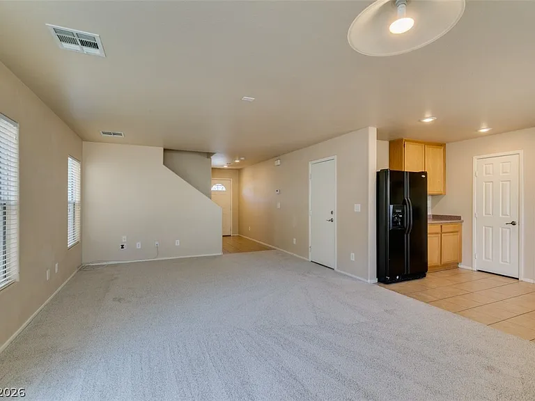 186 Gilliflower Ave #0 — Photo 18