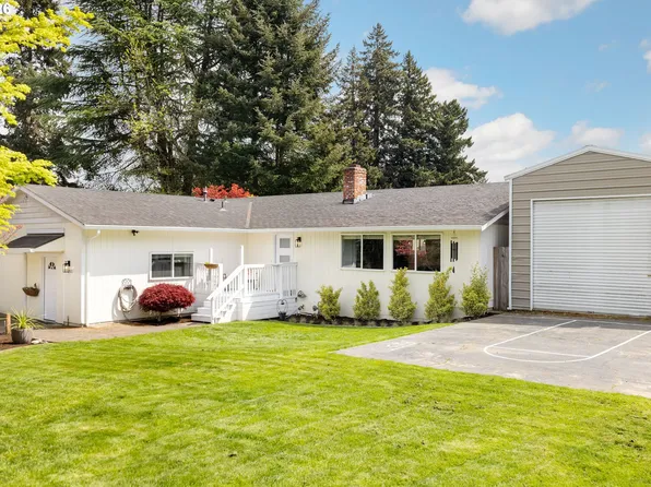 13580 SW Village Glenn Dr, Tigard, OR 97223