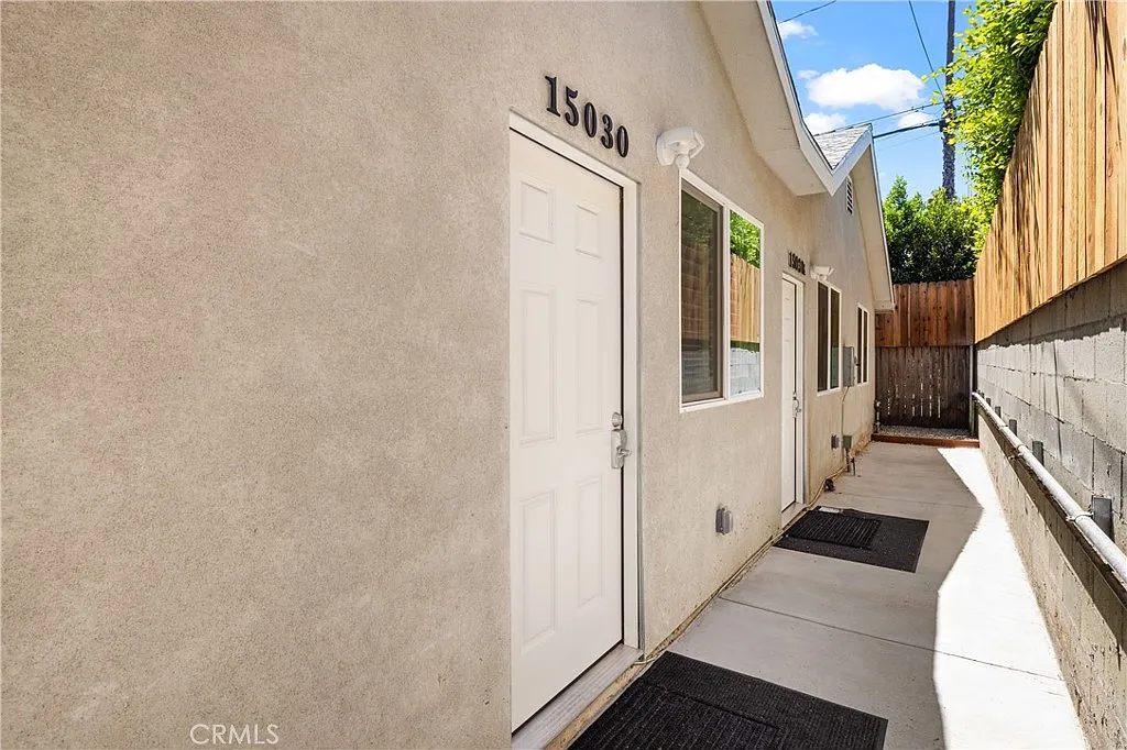 2 bed, 822 sqft, $3,500 — Photo 3