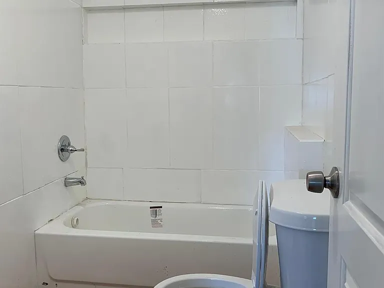 502 Hahlo St — Photo 5