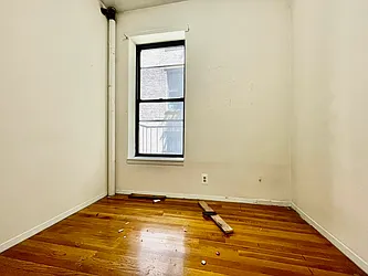 Rented by HOLTON REAL ESTATE INC.