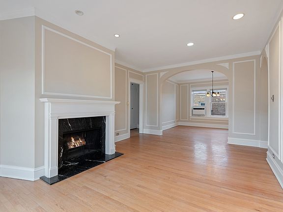 5th image of 828 Judson Ave APT 6