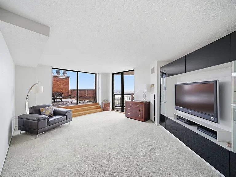 2103 Harmon Cove Tower #2103 — Photo 34