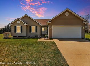 607 Clearwater Dr, Perry, MI 48872