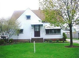 1267 Commonwealth Ave, Mayfield Heights, OH 44124