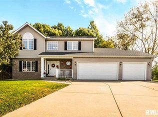 5504 N Deerfield Ct, Peoria, IL