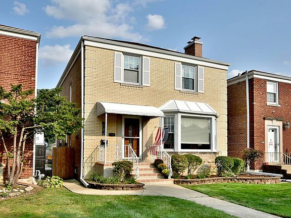 3rd image of 1713 N 74th Ct