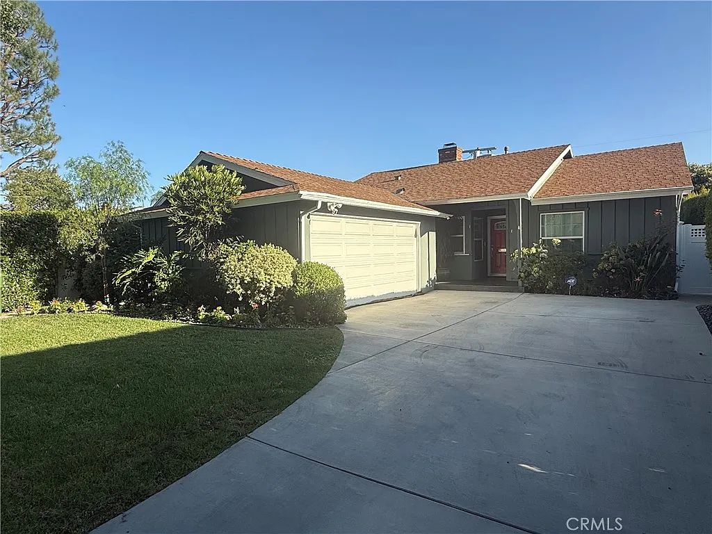 3 bed, 1560 sqft, $5,250 — Photo 1