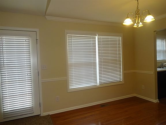 4th image of 6301 Fairoaks Pl
