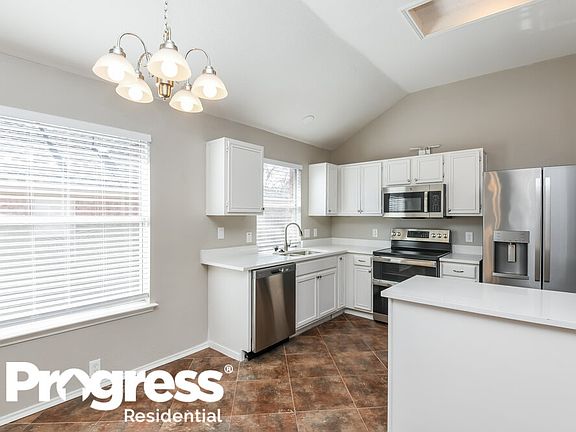 5th image of 8515 Auburn Dr