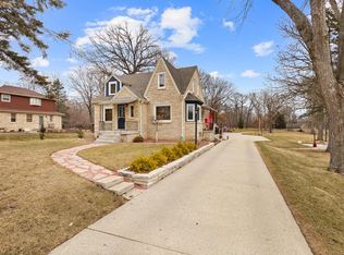 5422 South 43rd STREET, Greenfield, WI 53221