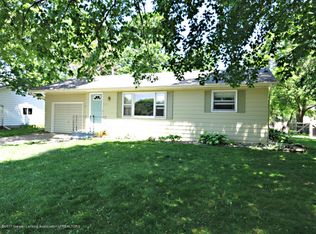 803 E McConnell St, Saint Johns, MI