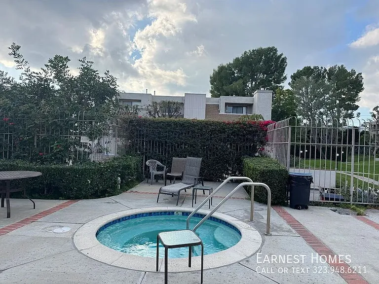 15215 Magnolia Blvd #110 — Photo 18