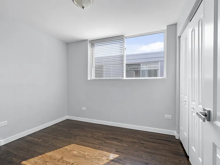 2945 W Peterson Ave #204 — Photo 7