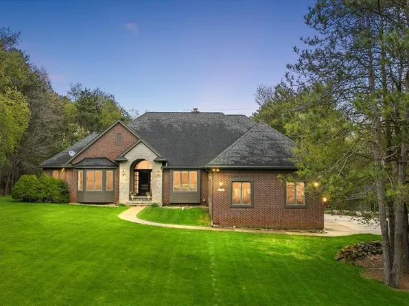 170 Fern Dr #11, Leonard, MI 48367