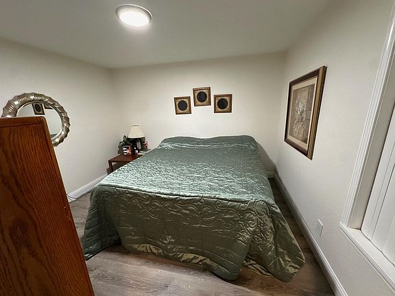 4th image of 1550 W Ashlan Ave APT 123