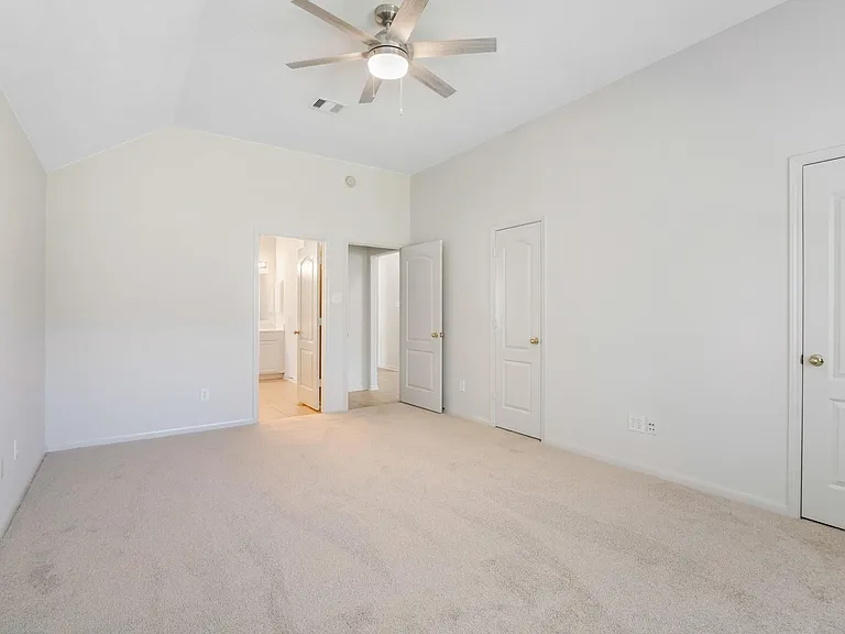 26127 Bent Meadow Ct — Photo 7