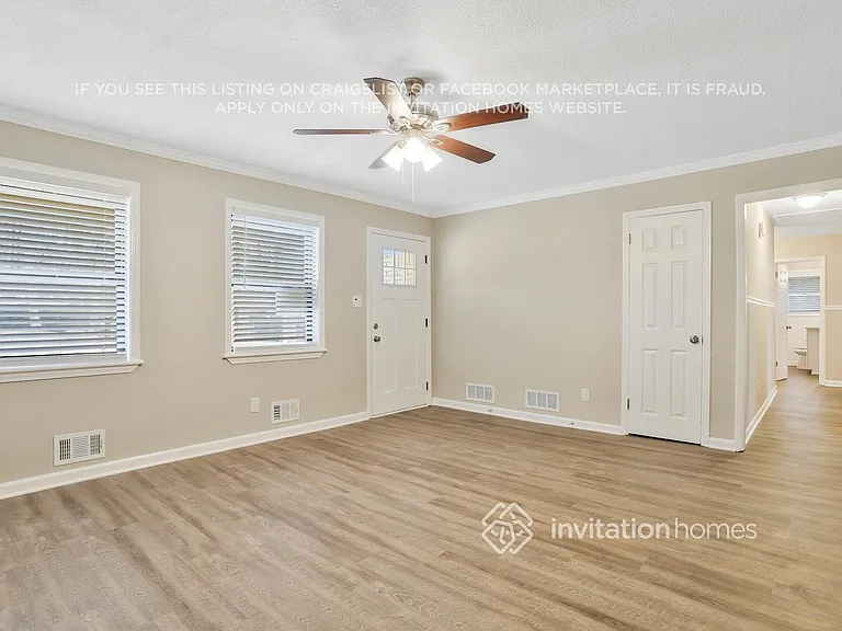 180 Wendell Dr SE — Photo 3