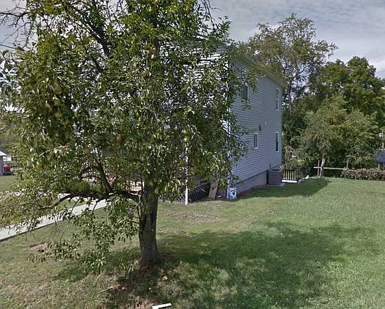 468 Ohio Ave photo 1