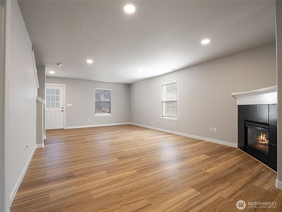 5th image of 9824 198th Street E
