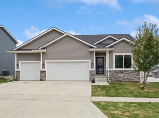 604 N 17th St, Indianola, IA 50125