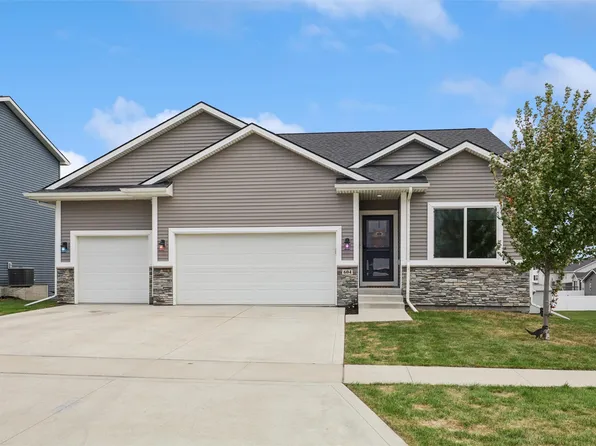 604 N 17th St, Indianola, IA 50125