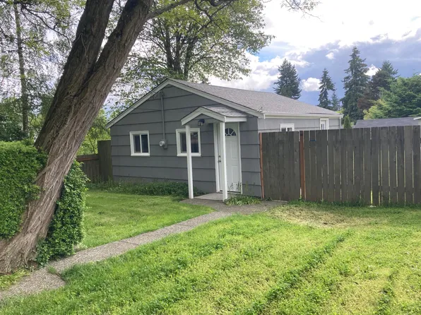 16030 15th Ave SW, Burien, WA 98166