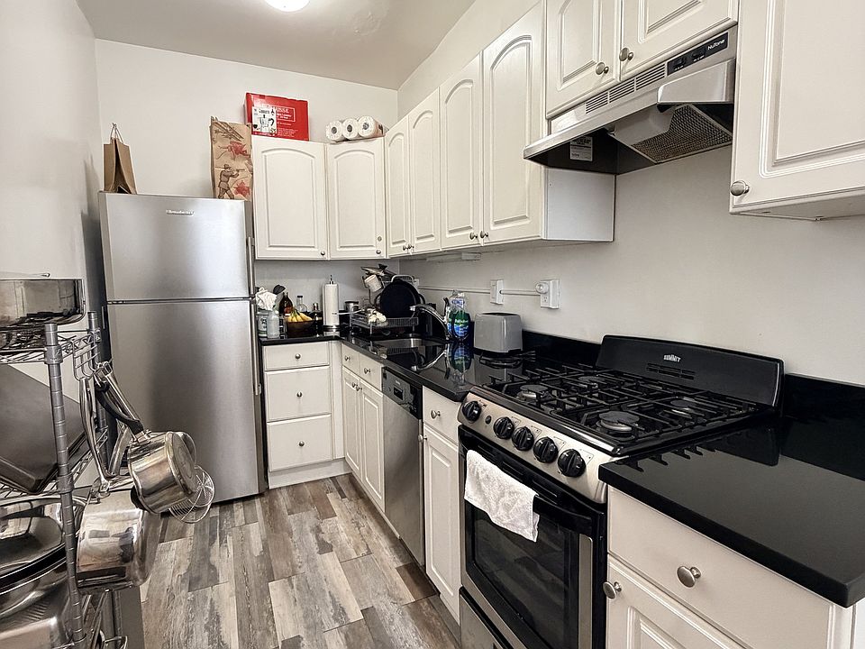 1st image of 120 Brainerd Rd APT 15