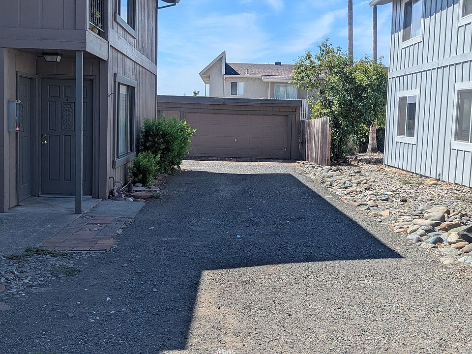 1st image of 939 Jamieson Ct APT 4