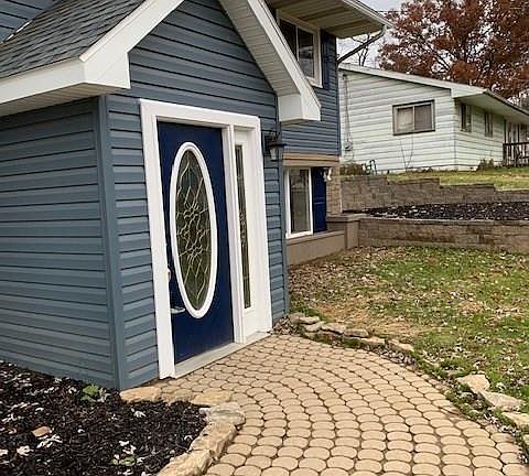 2nd image of 1431 Bellview Dr
