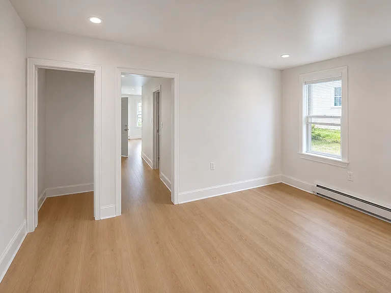 516 Harrison Ave #1 — Photo 4