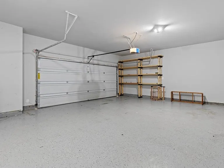 216 Elianne Lace Ct — Photo 42