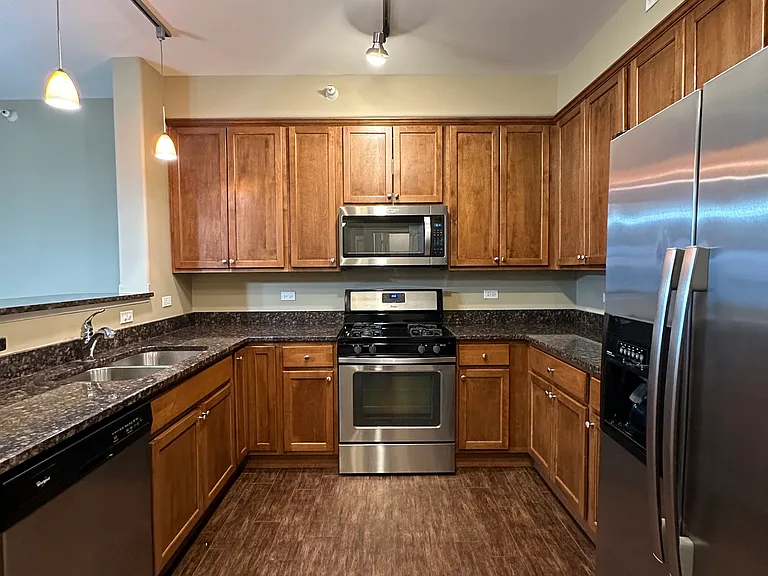5N426 Rohlwing Rd #1 — Photo 8