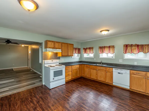 5030 Arch St, Maple Heights, OH