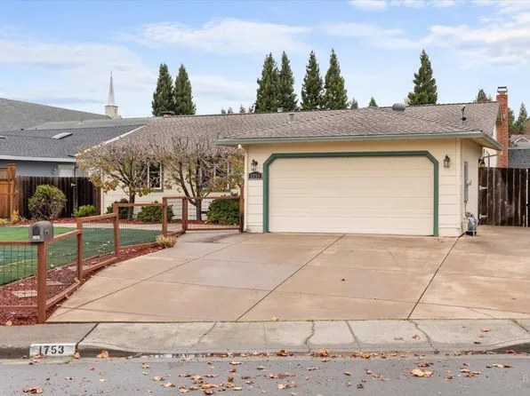 1753 Pine Avenue, Petaluma, CA 94954