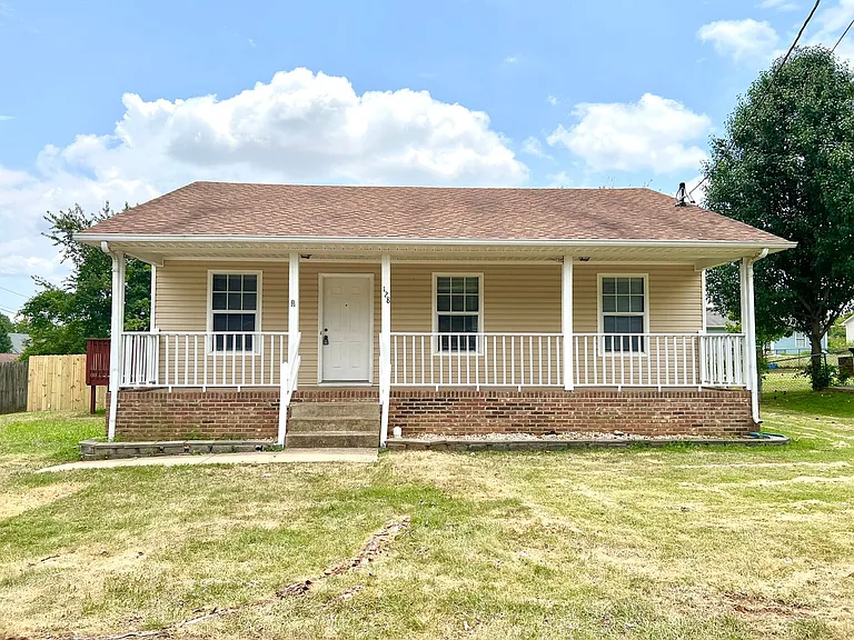 128 Gail St — Photo 1