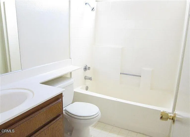 336 N Chapel Ave #E — Photo 3