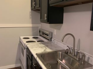 1124 Locust St APT 4, Dubuque, IA 52001