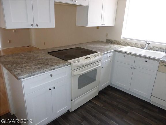 3rd image of 6246 Cambria Ave