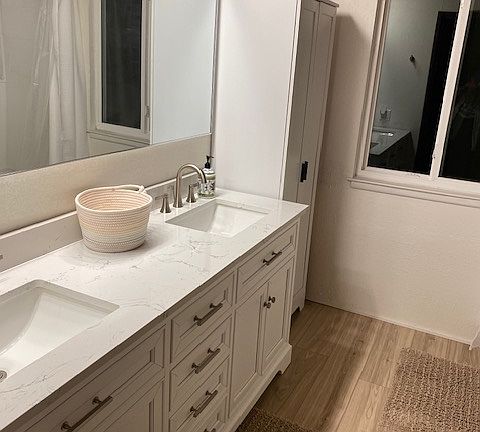5th image of 100 Las Colinas Dr #B