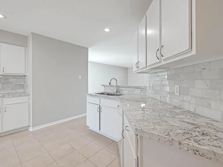 5011 Redwing Brook Trl — Photo 17