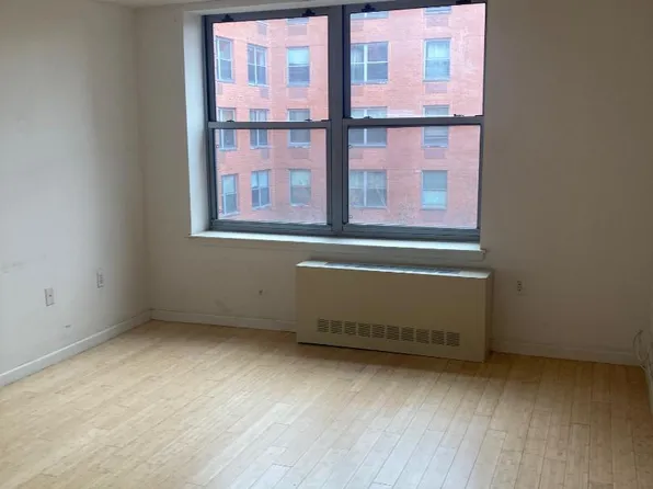 837 Washington Avenue image 7 of 14