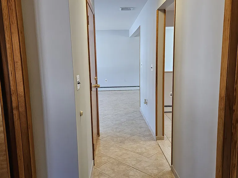 27 Whitaker Ave #1 — Photo 7