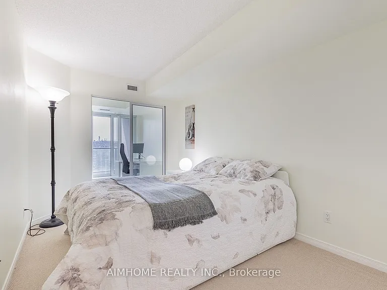 30 Harrison Garden Blvd #1106 — Photo 16