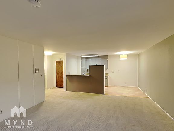 3rd image of 360 Vernon St APT 205