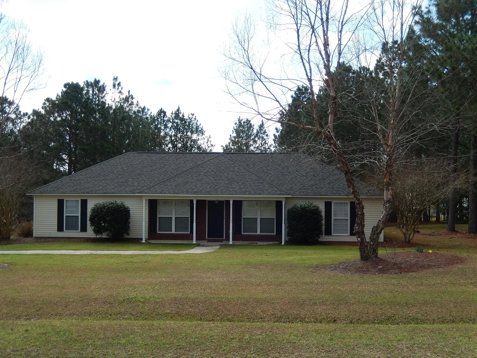 5 bed, 2100 sqft, $2,500 — Photo 1