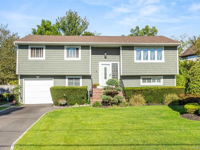 67 Hemlock Lane, Bay Shore, NY, 11706