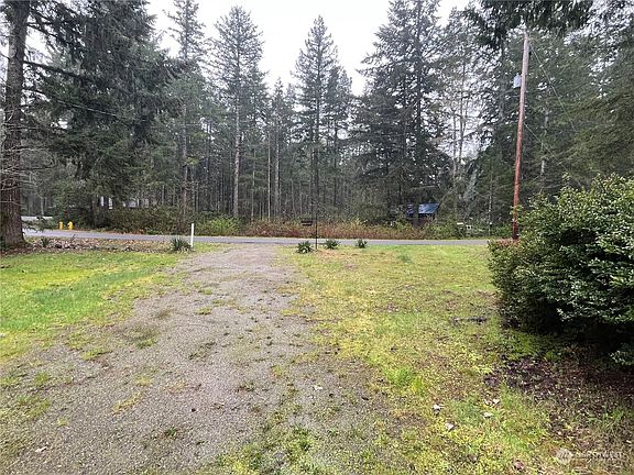 3rd image of 171 NE Madrona Avenue