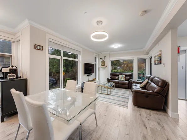 13799 101st Ave #207, Surrey, BC V3T 0N9