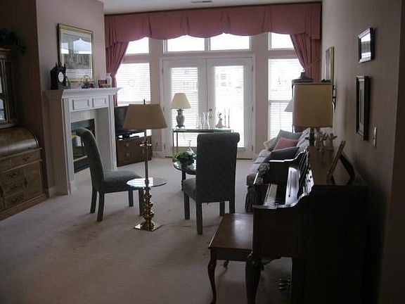 4th image of 4251 Rosefinch Way